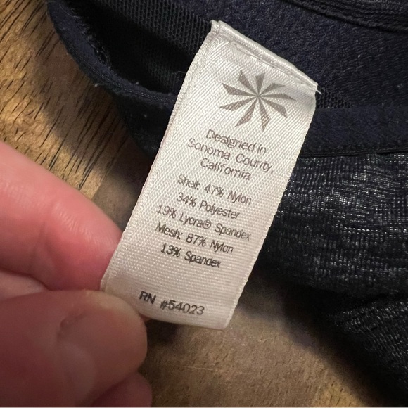 Athleta Quest Wherever Bra Size Large Navy Padded V Neck Comfy Athleisure - Picture 5 of 8